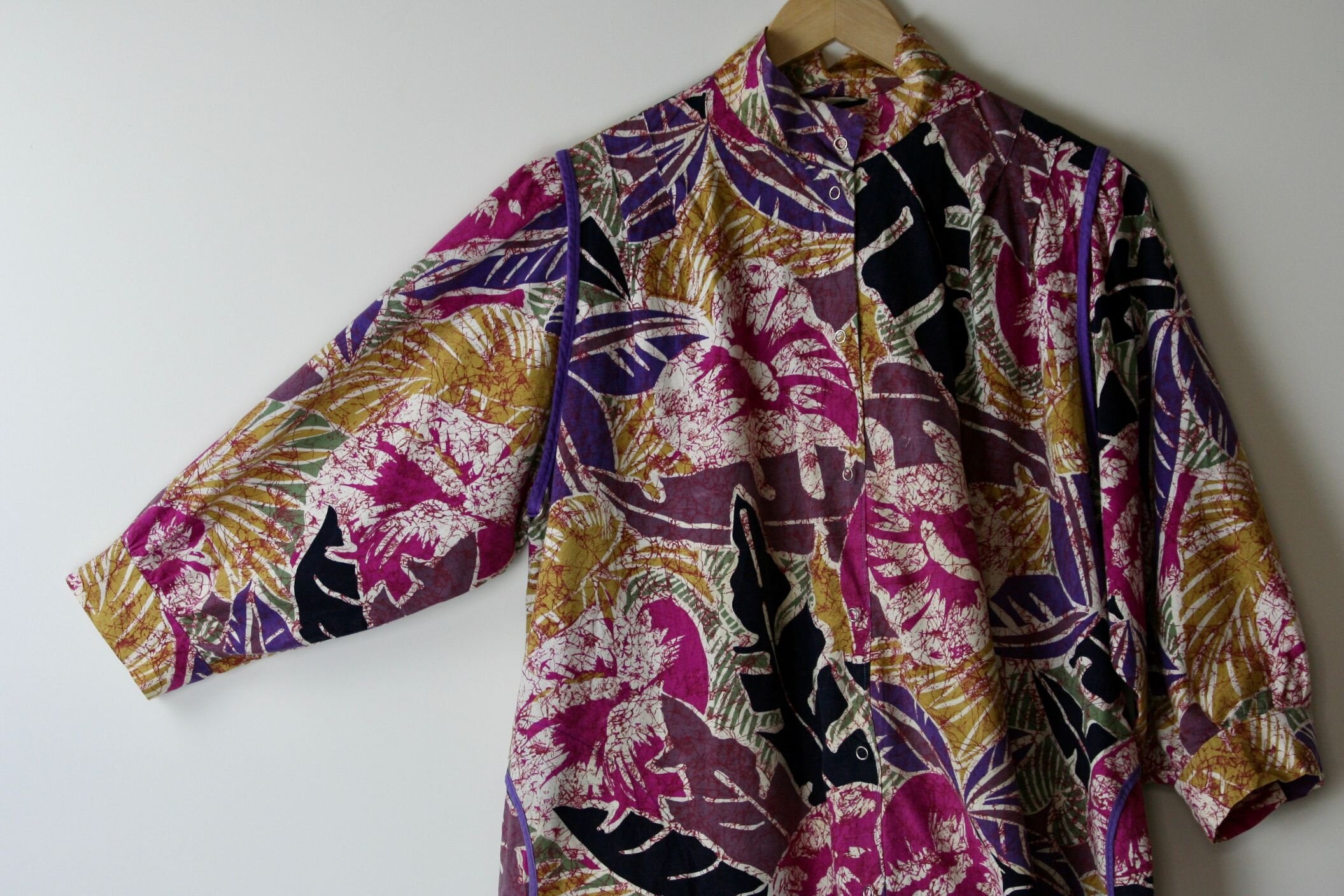 Vintage 80s Cotton Blouse with Abstract Floral Print — VETER VINTAGE